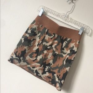 Camo knit mini skirt